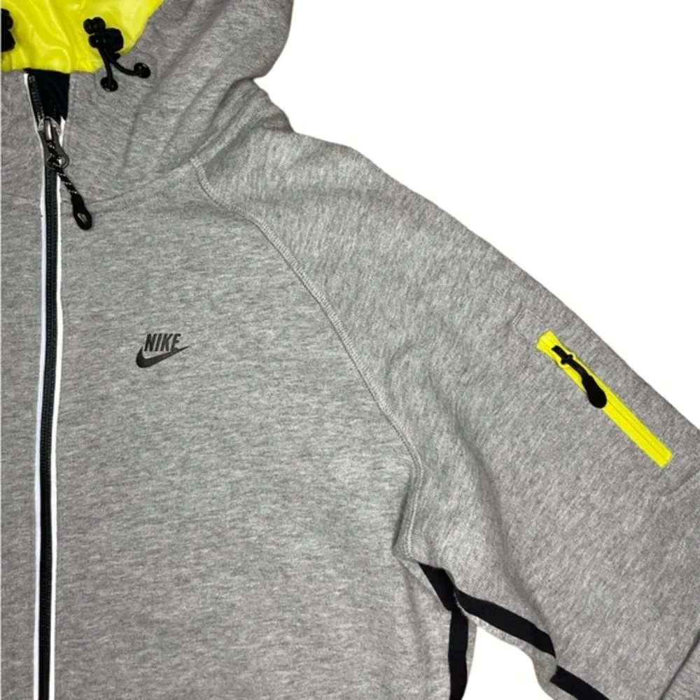 Nike AW 77 Women's Hoody Hoodie Medium Jacket Grey Pullover Sweater 437014-063‎